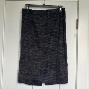 Ann Taylor Women’s black Monochrome leopard print pencil skirt size 14